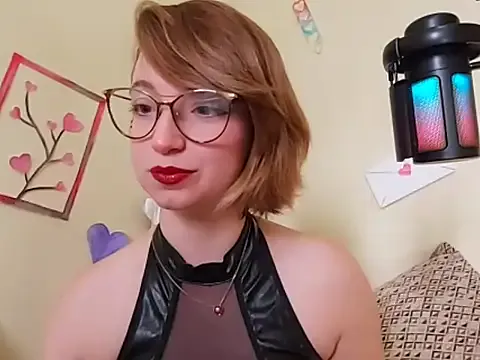 Elise_Nyx — StripteaseOil in tits / butt