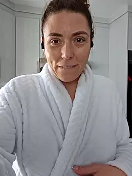 Ellie-L-Elizabeth on StripChat 