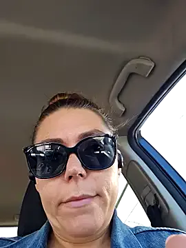 Ellie-L-Elizabeth — I missed you! Now get my pussy Wet
