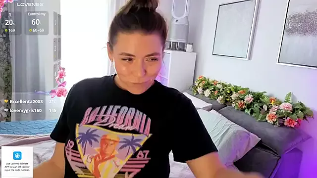Ellie-L-Elizabeth on StripChat 
