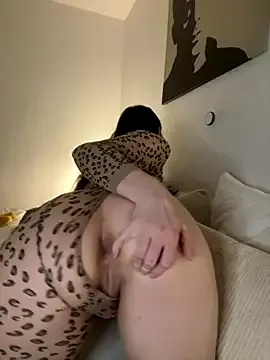 EllyNora on StripChat 