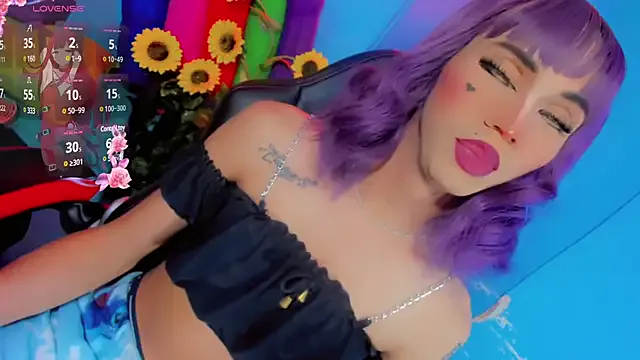 emelly_horny_ on StripChat 