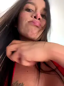 Emmily_19 — NAKED AND BIGGG SQUIRTTT