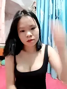 emyeuhss on StripChat 