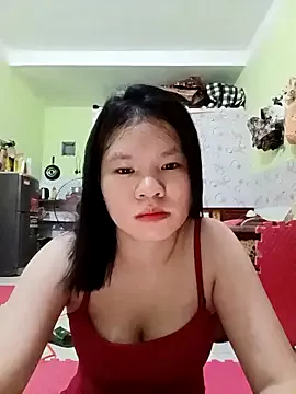emyeuhss on StripChat 