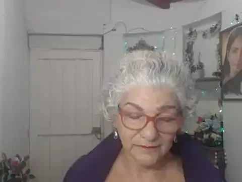 FunnyGrandma — Freechat on StripChat