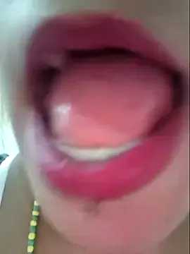 gatadeojosclaros on StripChat 