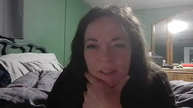 Glitt3rqueen341 — Freechat on StripChat