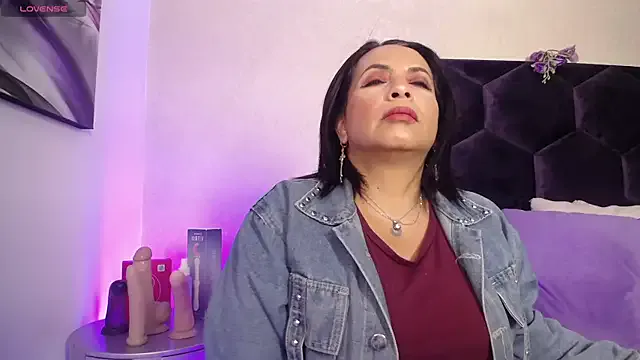 GochitaWild — flahs tits