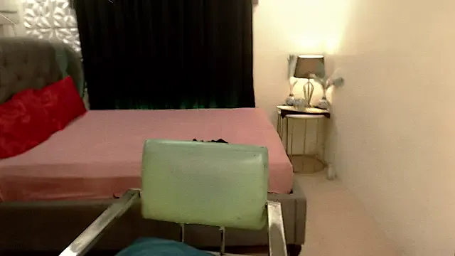 GODDESSxBELLA on StripChat 