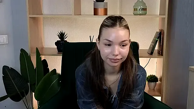 HanneloreTondreau — hi chat! kisses to you