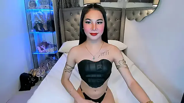 hotjessieempress — Your Queen full of surprised! MMMMMM
