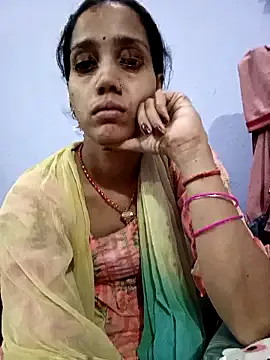indiandesilive on StripChat 