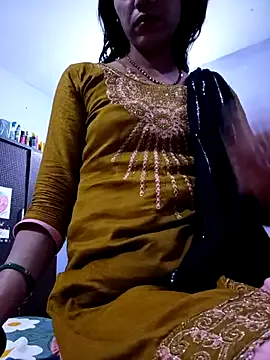 indiandesilive on StripChat 