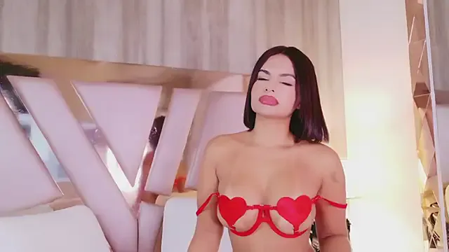 IrinaVelvet on StripChat 