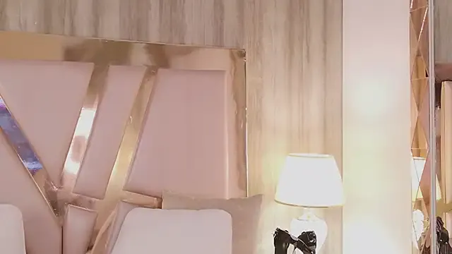 IrinaVelvet on StripChat 