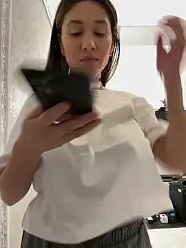 IrisBlues on StripChat 