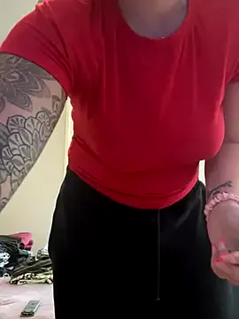 jaseyrae — Tip 80+tks to get vid of me sucking bf