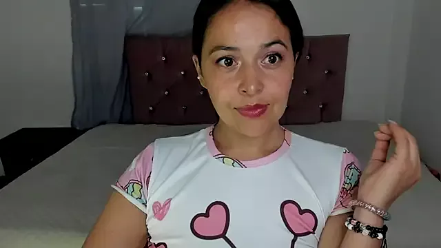 jessamond on StripChat 