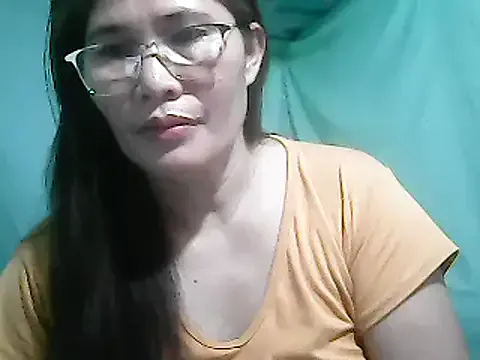 Juicy_69xx — sucking cock