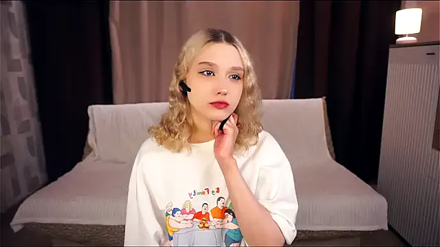 KelleLillie on StripChat 