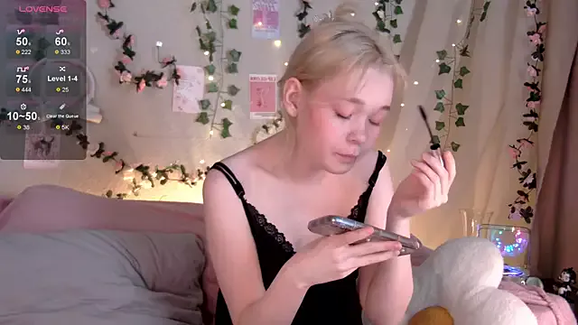 Kellybbface on StripChat 