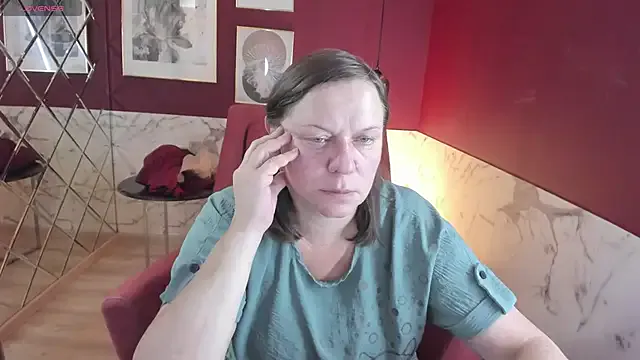 KellyPerfection — clamps on LABIA close up