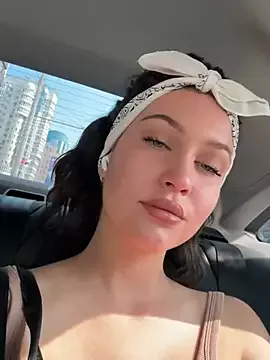 KikiWatson on StripChat 