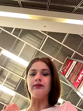 KittyQueeny on StripChat 