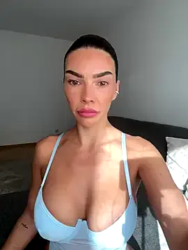 krissiswrld- — LT WIN A HOT  VIDEO SURPRISE