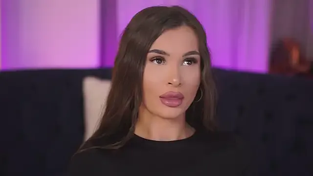 KyssaraPlay on StripChat 
