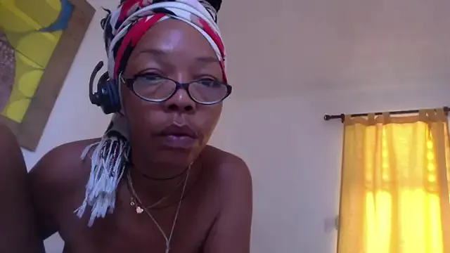 Ladyzee25 — toy play till I squirt
