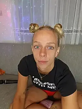 Lexa_xoxo — Dildo play+squirt show / LT toy controll