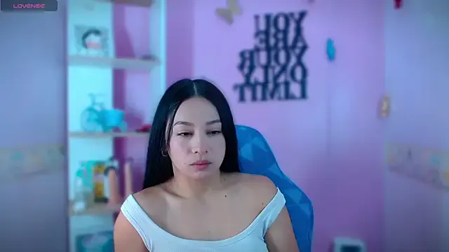 Lila_Pinky on StripChat 