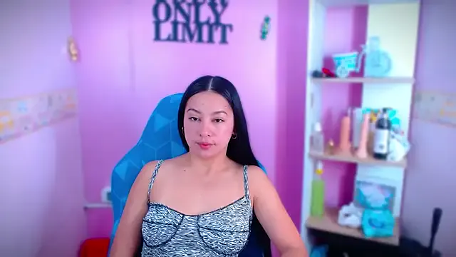 Lila_Pinky on StripChat 