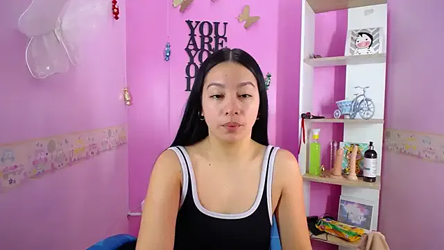 Lila_Pinky on StripChat 