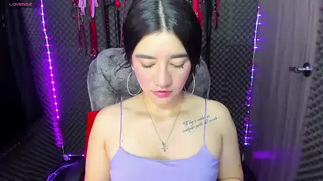 lilihot_ on StripChat 