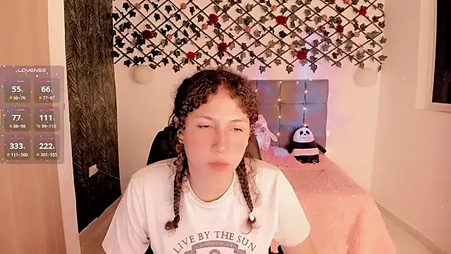 Lilith_Miller21 on StripChat 