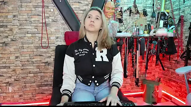 Liltildeman_moon on StripChat 