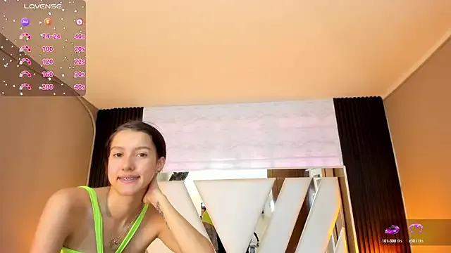 Linda4Petite — dance+ masturbation