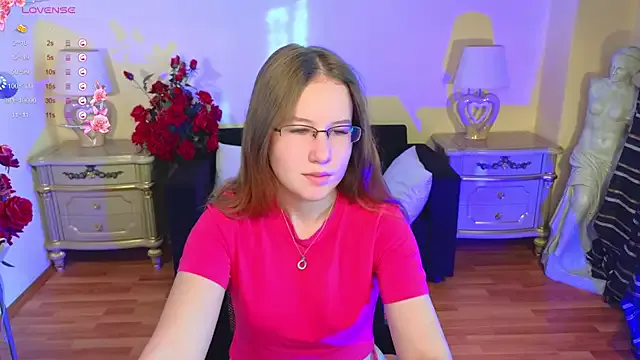 Lisa_Roses — Show legs and feet