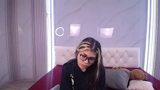 Little_Cuttie_ on StripChat 
