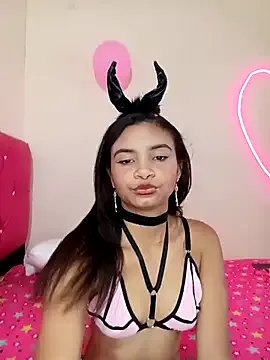 liz7skinny — open pussy +ocean squirt 