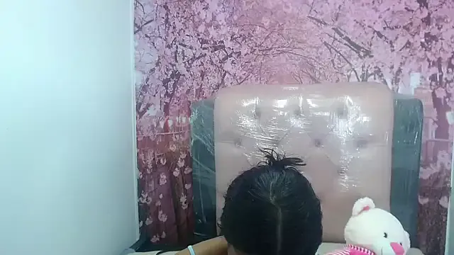 Lulu_James — masrturbacion con dildo