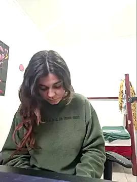 luuhcat09 on StripChat 