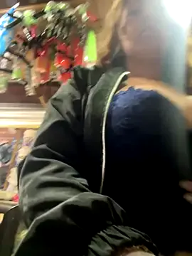 MADAME-ARLETTE — Full naked at hardware store