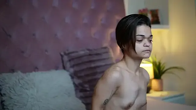 MaiaMini on StripChat 