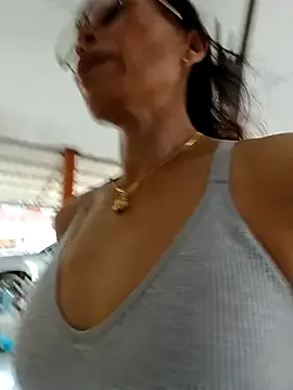 Mama_Eva_1 on StripChat 