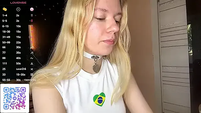 MaryjaneSpider — add finger in pussy every 222tk
