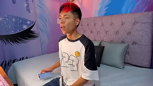 MaxiWildd — completely naked
